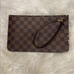 Louis vuitton wristlet